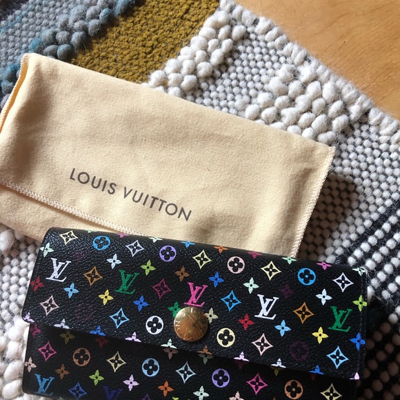 Louis Vuitton clutch brand new never used - Picture 4 of 5